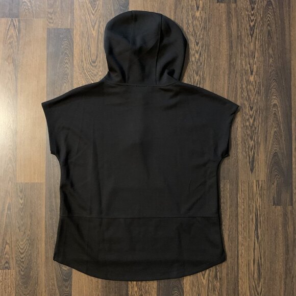 Size Large Black Elie Tahari Short-Sleeve Hoodie with Gold Details - Picture 2 of 5